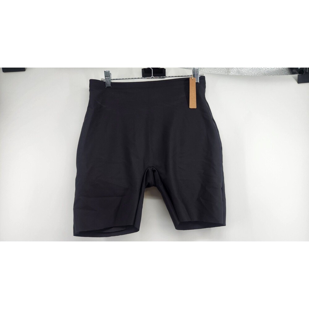 NWT SKIMS Large Onyx‎ Body Butt Enhancing Shorts BO-SHO-5939W